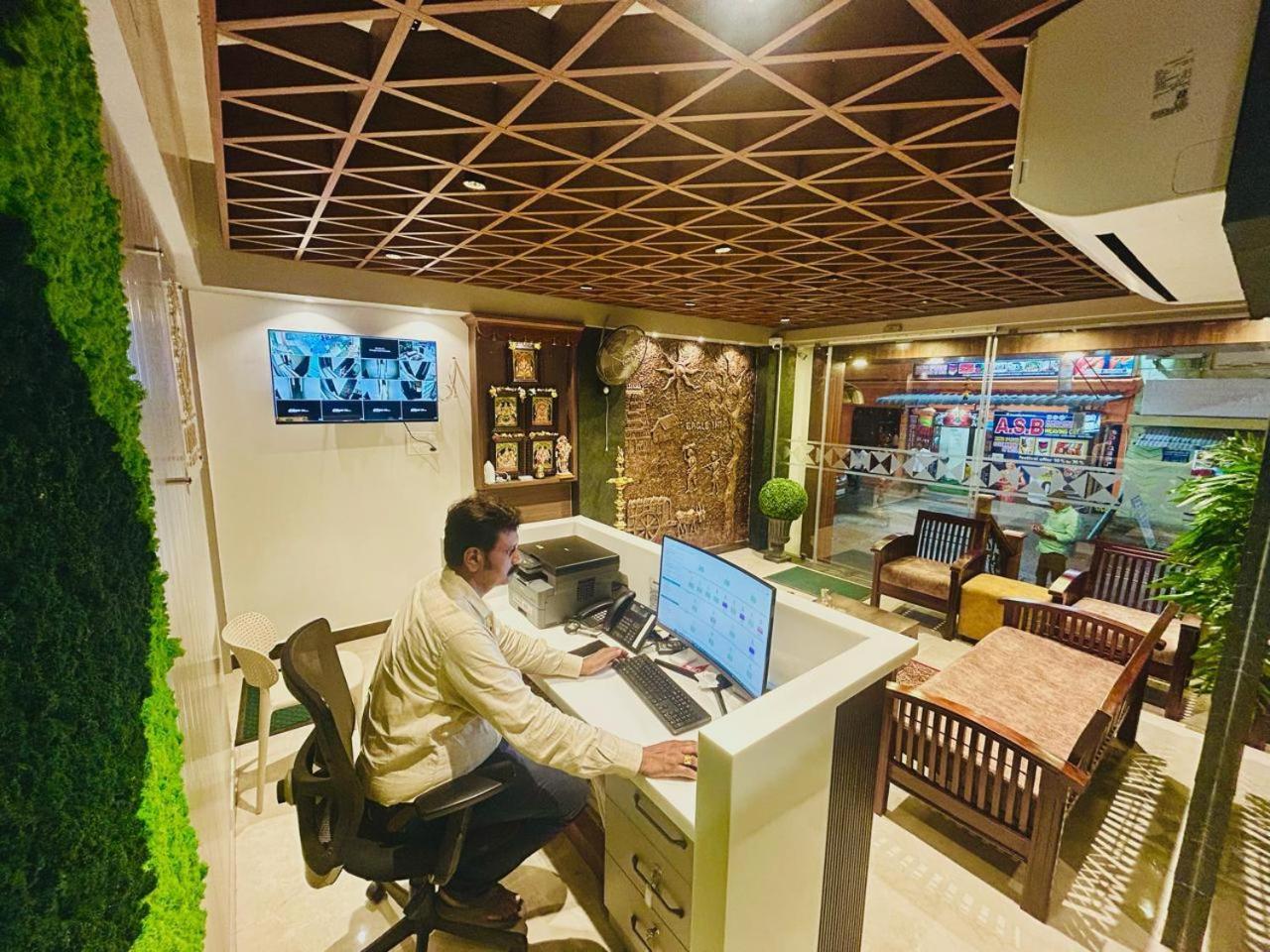 Eagle Inn Stay Kanchipuram Extérieur photo